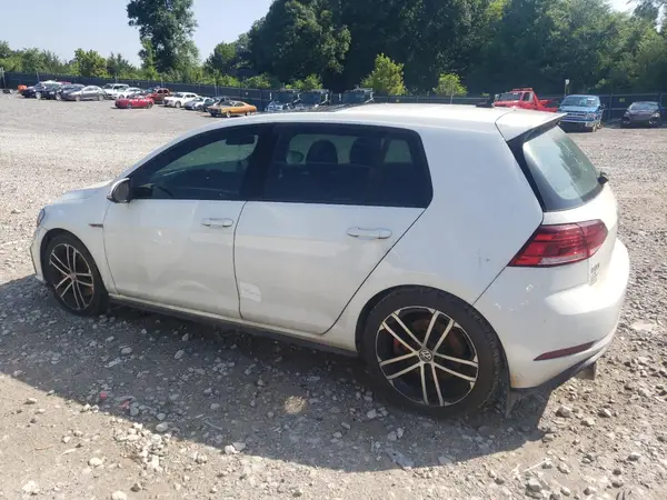 3VW547AU2JM275563 2018 VOLKSWAGEN GTI - Image 2