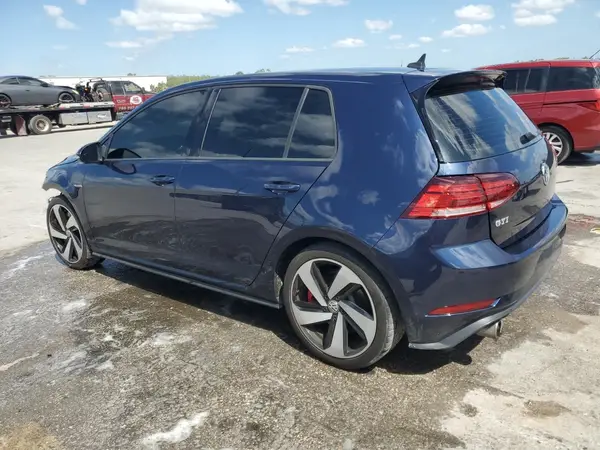 3VW547AU2JM283338 2018 VOLKSWAGEN GTI - Image 2
