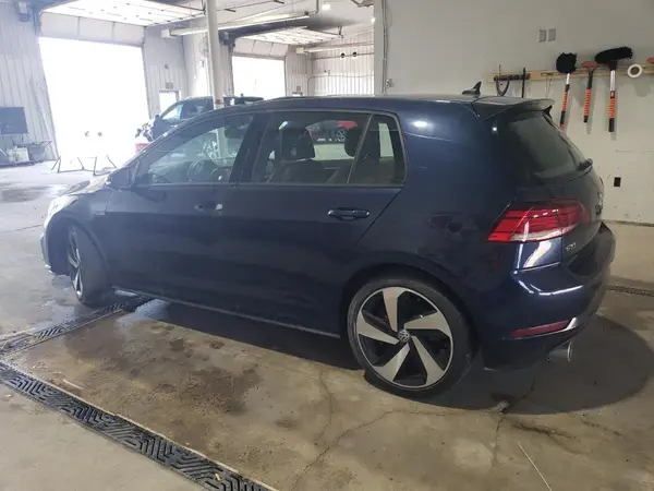 3VW547AU2JM290564 2018 VOLKSWAGEN GTI - Image 2