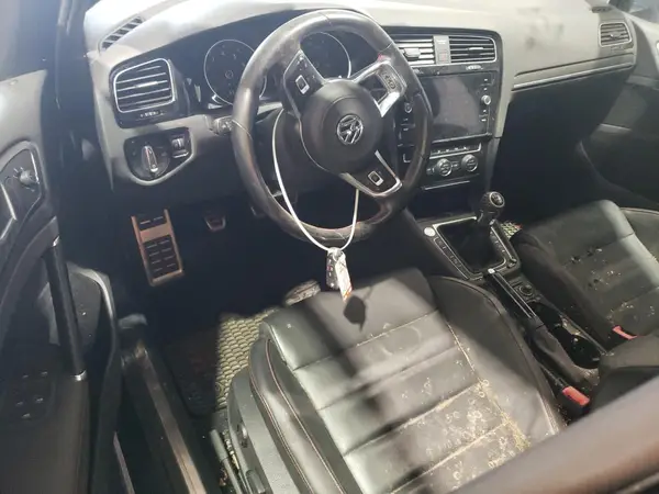3VW547AU2JM290564 2018 VOLKSWAGEN GTI - Image 8