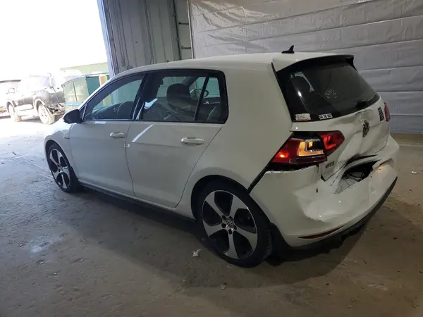 3VW547AU3GM028366 2016 VOLKSWAGEN GTI - Image 2