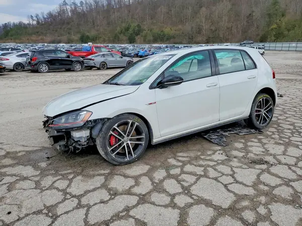 3VW547AU3HM004392 2017 VOLKSWAGEN GTI - Image 1