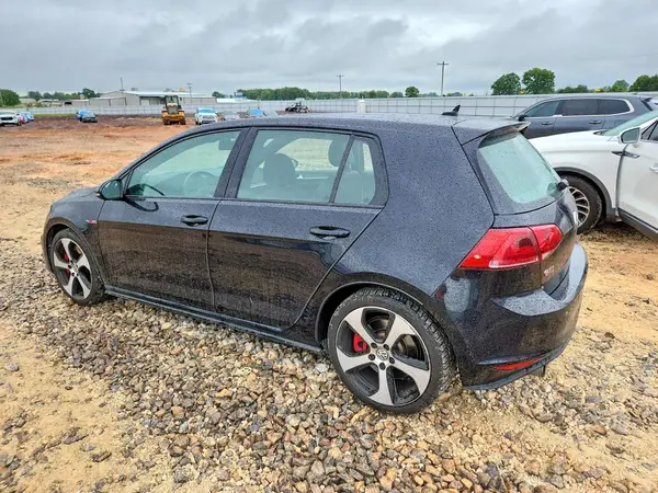 3VW547AU3HM024450 2017 VOLKSWAGEN GTI - Image 2