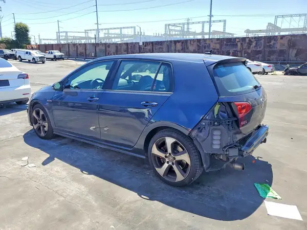 3VW547AU3HM057089 2017 VOLKSWAGEN GTI - Image 2