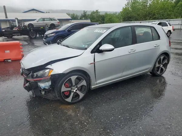 3VW547AU3HM068223 2017 VOLKSWAGEN GTI - Image 1