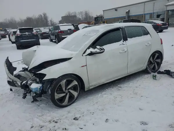 3VW547AU3JM252812 2018 VOLKSWAGEN GTI - Image 1