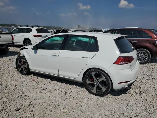 3VW547AU3JM255337 2018 VOLKSWAGEN GTI - Image 2