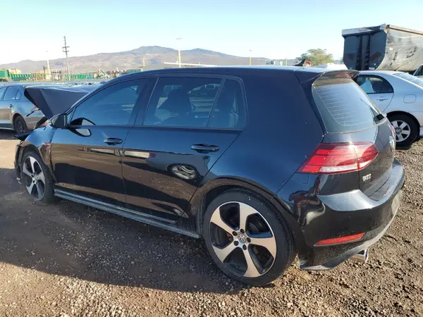 3VW547AU3JM261154 2018 VOLKSWAGEN GTI - Image 2