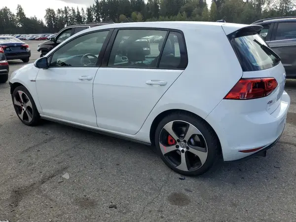 3VW547AU4GM044768 2016 VOLKSWAGEN GTI - Image 2