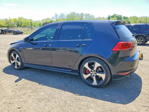 3VW547AU4HM071888 2017 VOLKSWAGEN GTI - Image 2