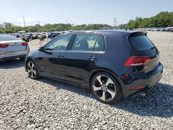 3VW547AU4JM251958 2018 VOLKSWAGEN GTI - Image 2