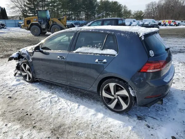 3VW547AU4JM260465 2018 VOLKSWAGEN GTI - Image 2