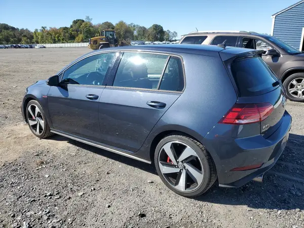 3VW547AU4JM263379 2018 VOLKSWAGEN GTI - Image 2