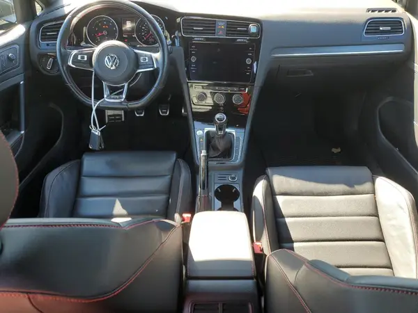 3VW547AU4JM263379 2018 VOLKSWAGEN GTI - Image 8