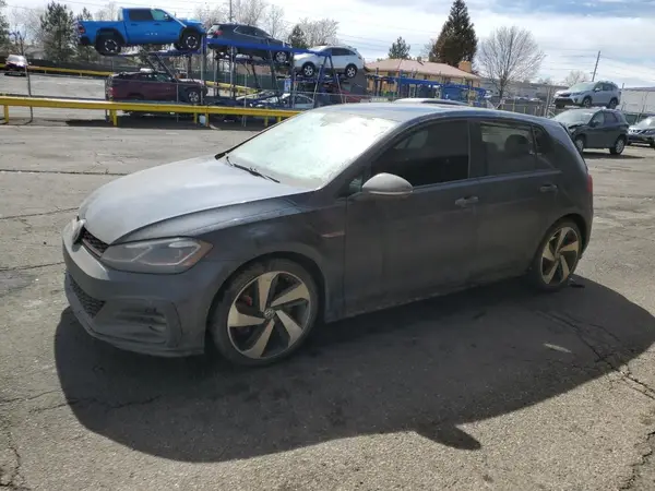 3VW547AU4JM273118 2018 VOLKSWAGEN GTI - Image 1