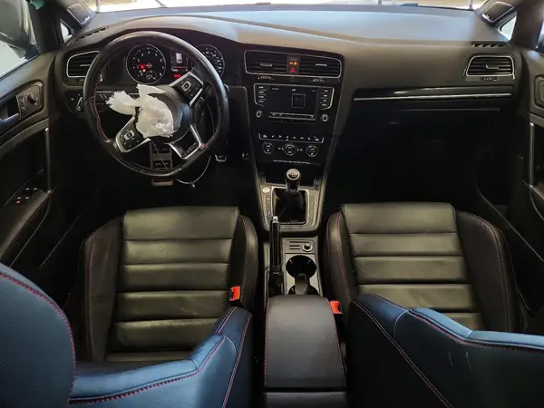 3VW547AU5HM032999 2017 VOLKSWAGEN GTI - Image 8