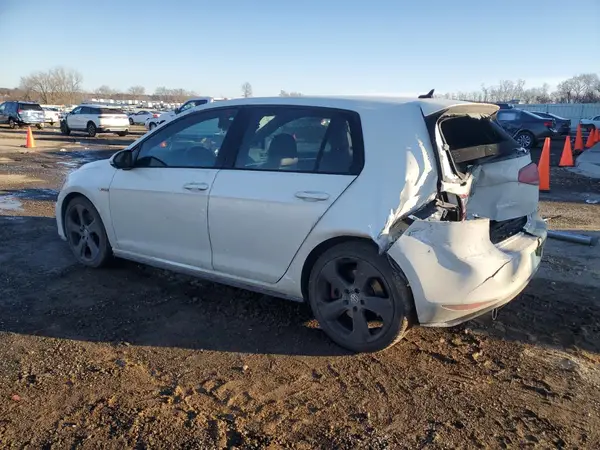 3VW547AU5HM050001 2017 VOLKSWAGEN GTI - Image 2