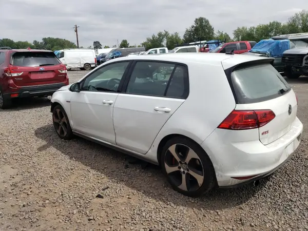 3VW547AU5HM054078 2017 VOLKSWAGEN GTI - Image 2
