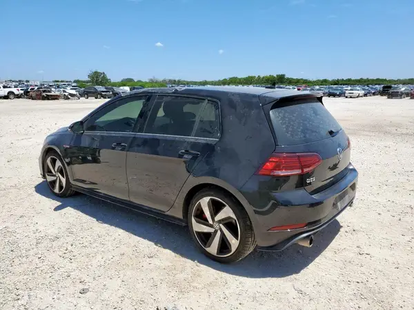 3VW547AU5JM264735 2018 VOLKSWAGEN GTI - Image 2