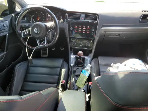 3VW547AU5JM275296 2018 VOLKSWAGEN GTI - Image 8