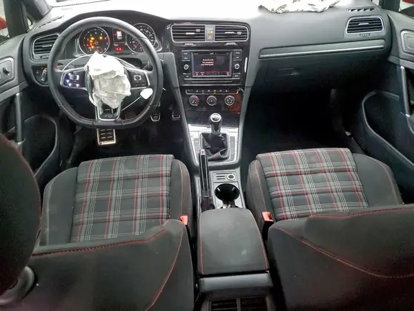 3VW547AU5JM286685 2018 VOLKSWAGEN GTI - Image 8