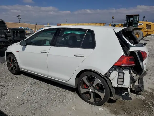 3VW547AU6GM023890 2016 VOLKSWAGEN GTI - Image 2