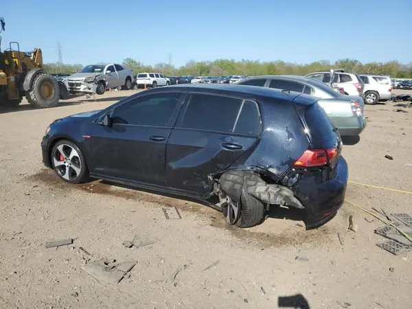 3VW547AU6HM026810 2017 VOLKSWAGEN GTI - Image 2