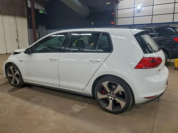3VW547AU6HM053540 2017 VOLKSWAGEN GTI - Image 2