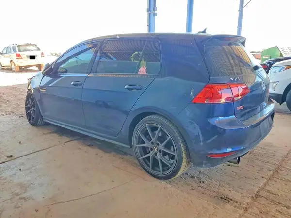 3VW547AU6HM060293 2017 VOLKSWAGEN GTI - Image 2