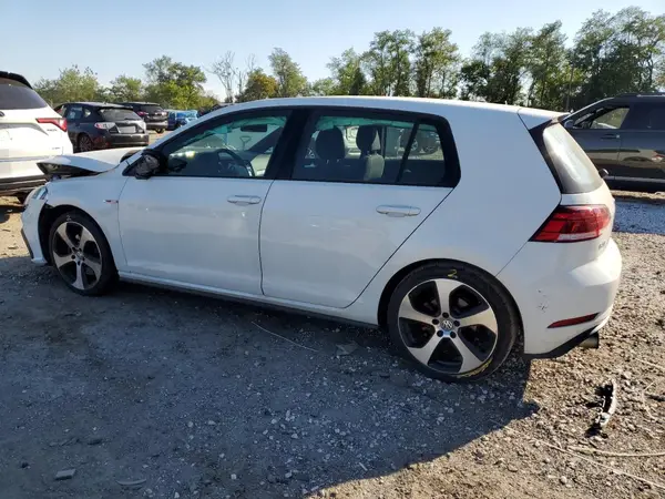 3VW547AU6JM252139 2018 VOLKSWAGEN GTI - Image 2