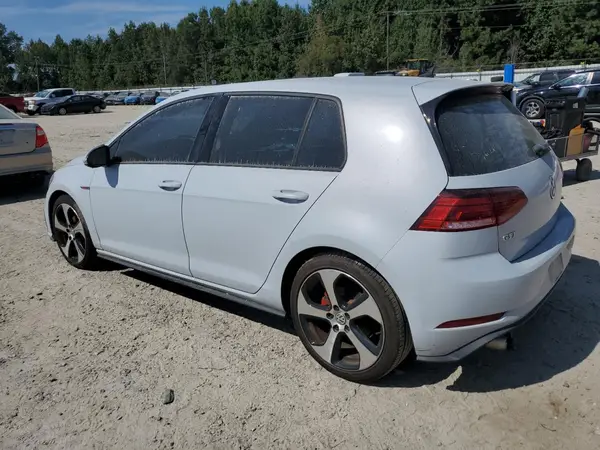 3VW547AU6JM272519 2018 VOLKSWAGEN GTI - Image 2