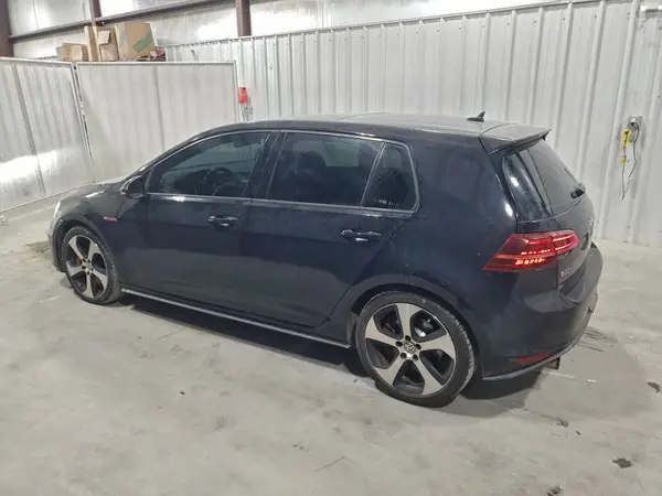 3VW547AU7GM052444 2016 VOLKSWAGEN GTI - Image 2
