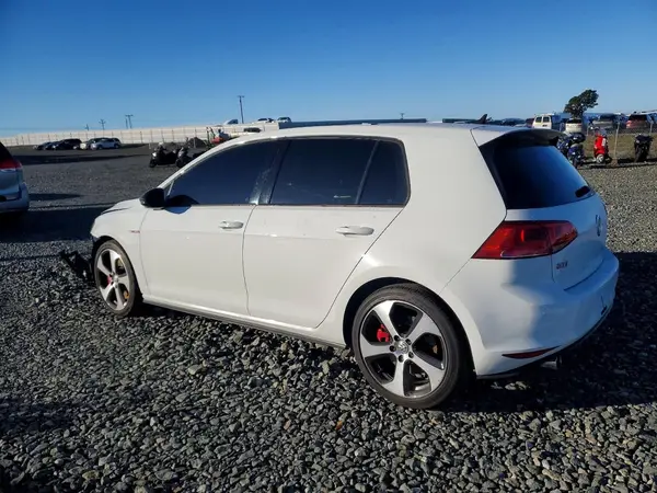 3VW547AU7HM010387 2017 VOLKSWAGEN GTI - Image 2