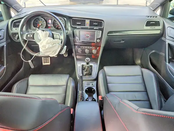 3VW547AU7HM026010 2017 VOLKSWAGEN GTI - Image 8