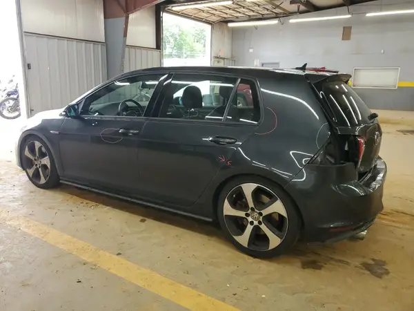 3VW547AU7HM036228 2017 VOLKSWAGEN GTI - Image 2
