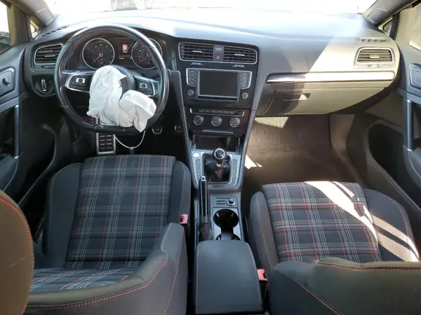 3VW547AU7HM066085 2017 VOLKSWAGEN GTI - Image 8