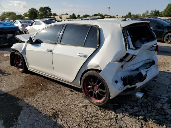 3VW547AU7HM069441 2017 VOLKSWAGEN GTI - Image 2
