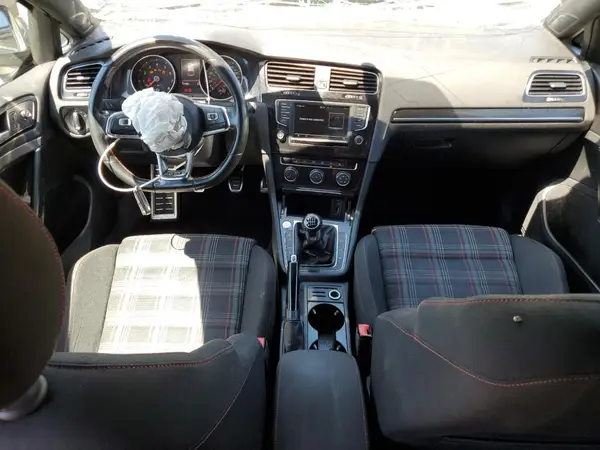 3VW547AU7HM070475 2017 VOLKSWAGEN GTI - Image 8