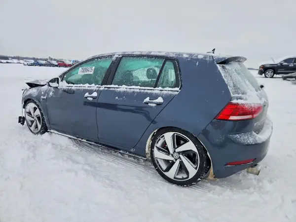 3VW547AU7JM252487 2018 VOLKSWAGEN GTI - Image 2