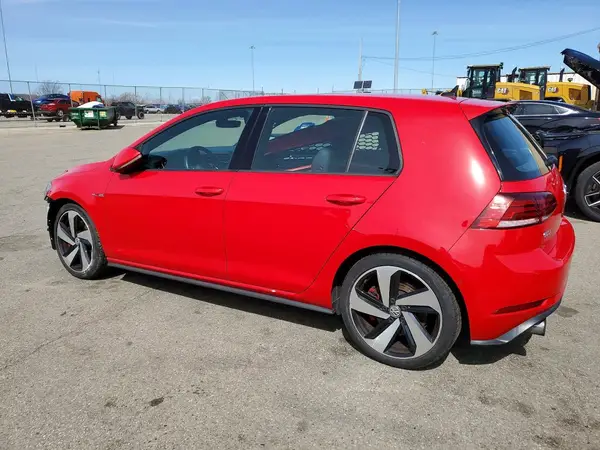 3VW547AU7JM263781 2018 VOLKSWAGEN GTI - Image 2