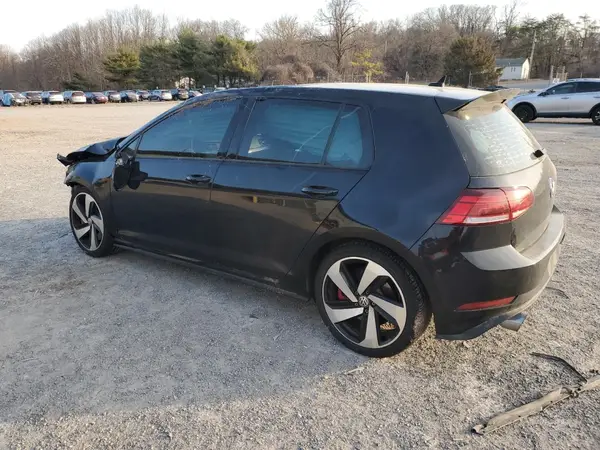 3VW547AU7JM278684 2018 VOLKSWAGEN GTI - Image 2
