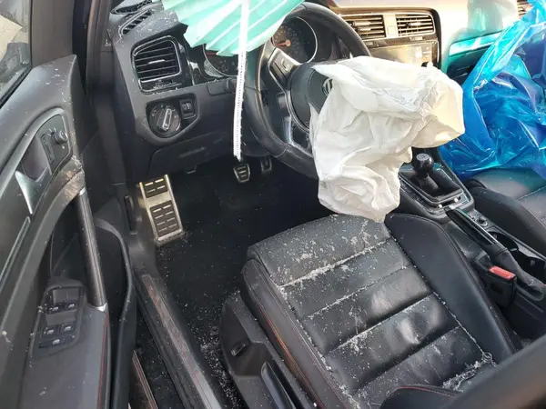 3VW547AU7JM278684 2018 VOLKSWAGEN GTI - Image 8