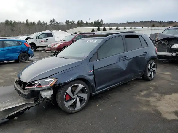 3VW547AU7JM290978 2018 VOLKSWAGEN GTI - Image 1