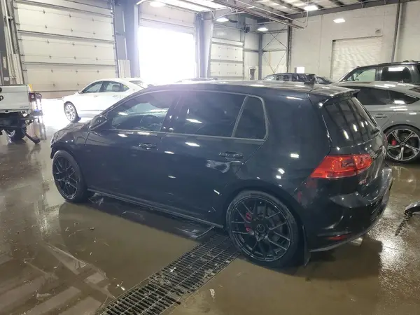 3VW547AU8GM027276 2016 VOLKSWAGEN GTI - Image 2
