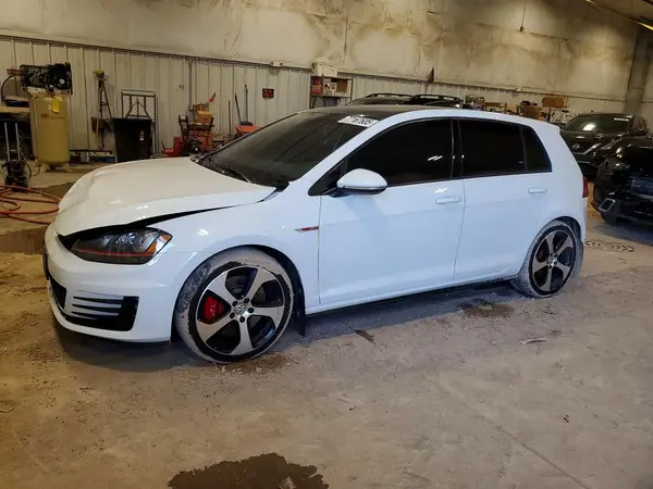 3VW547AU8HM021964 2017 VOLKSWAGEN GTI - Image 1