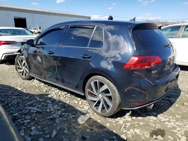 3VW547AU8HM026789 2017 VOLKSWAGEN GTI - Image 2