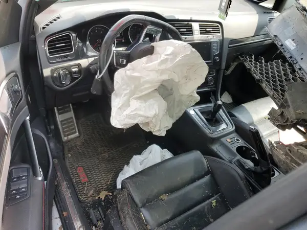 3VW547AU8HM066399 2017 VOLKSWAGEN GTI - Image 8