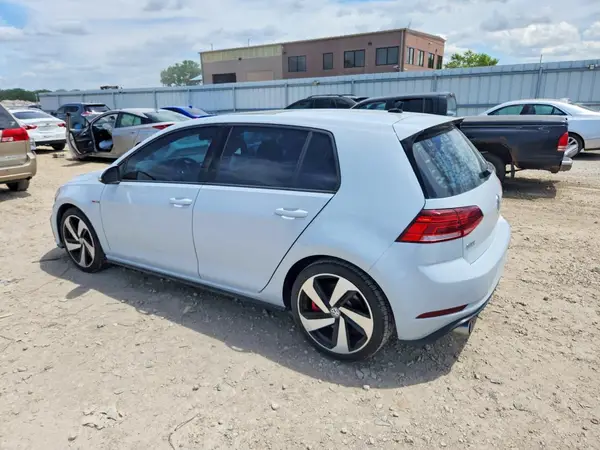 3VW547AU8JM256662 2018 VOLKSWAGEN GTI - Image 2