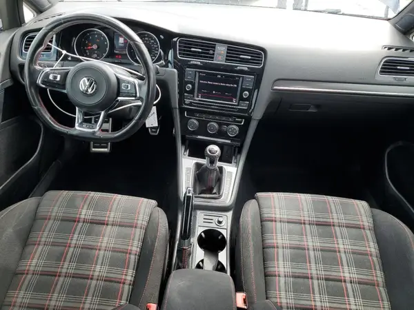 3VW547AU8JM260940 2018 VOLKSWAGEN GTI - Image 8