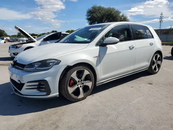 3VW547AU8JM292240 2018 VOLKSWAGEN GTI - Image 1